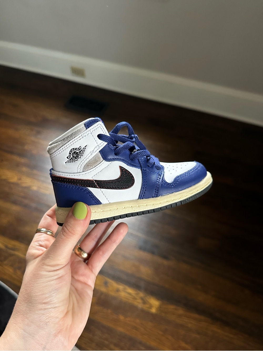 Nike Air Jordan 1 Retro High OG "Rare Air" 7C High Stop Sneakers